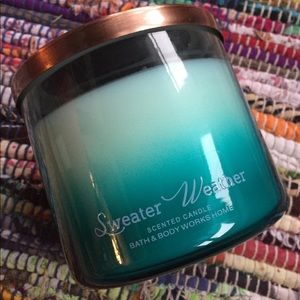Bath & Body Works Candle in “Sweater Weather”